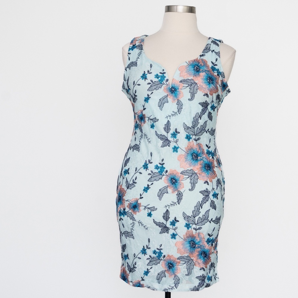 Guess - New! Sweetheart floral sheath‎ dress - Picture 2 of 13